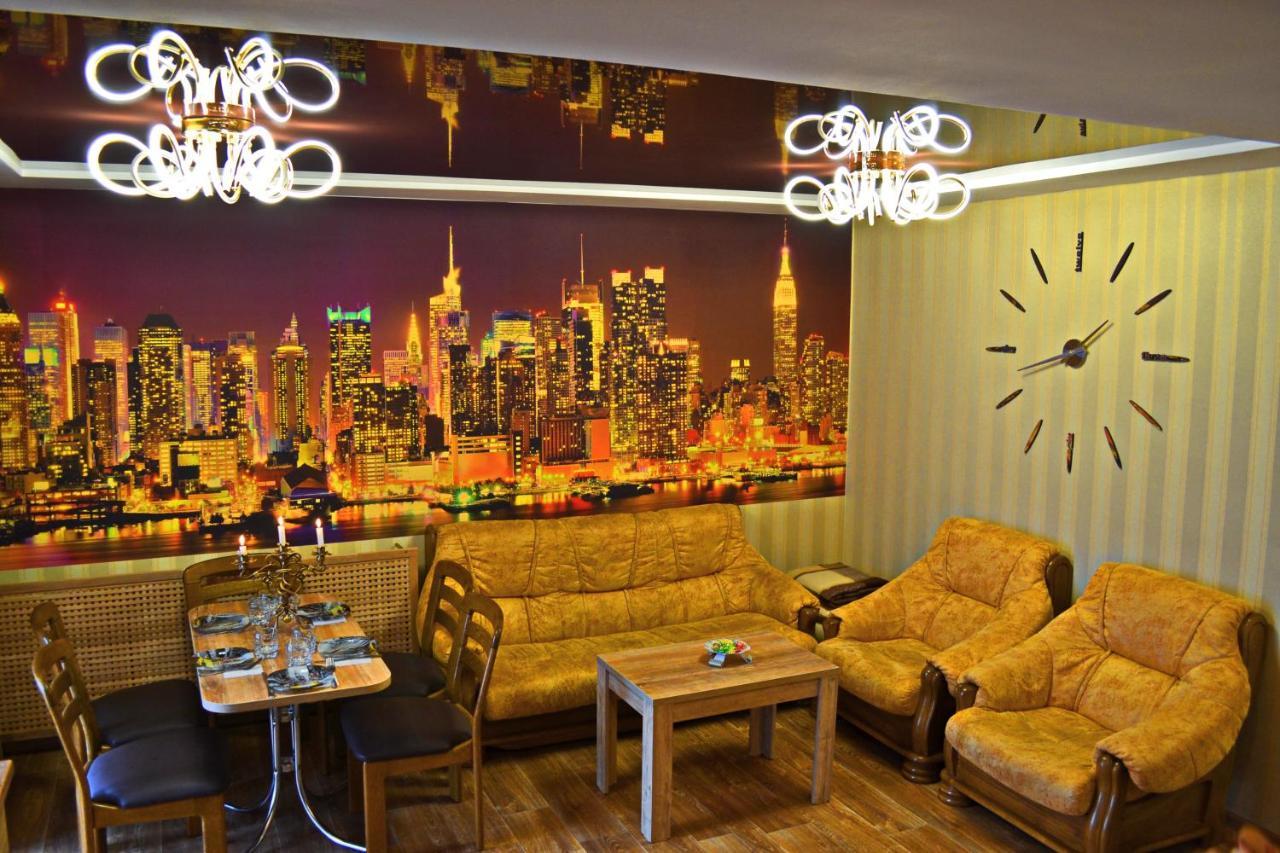 Apartlux 3 Chernihiv Ngoại thất bức ảnh
